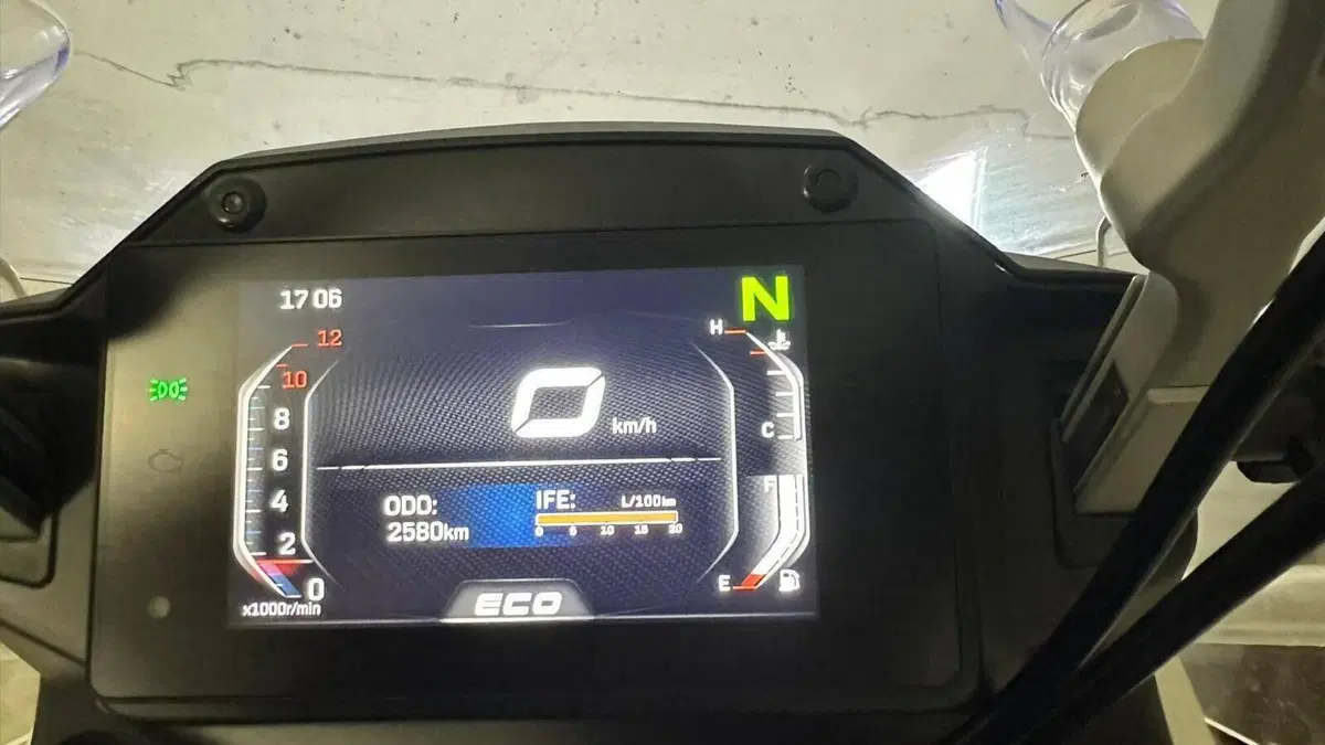 CFMOTO 650MT (2021 - 24)  (3)
