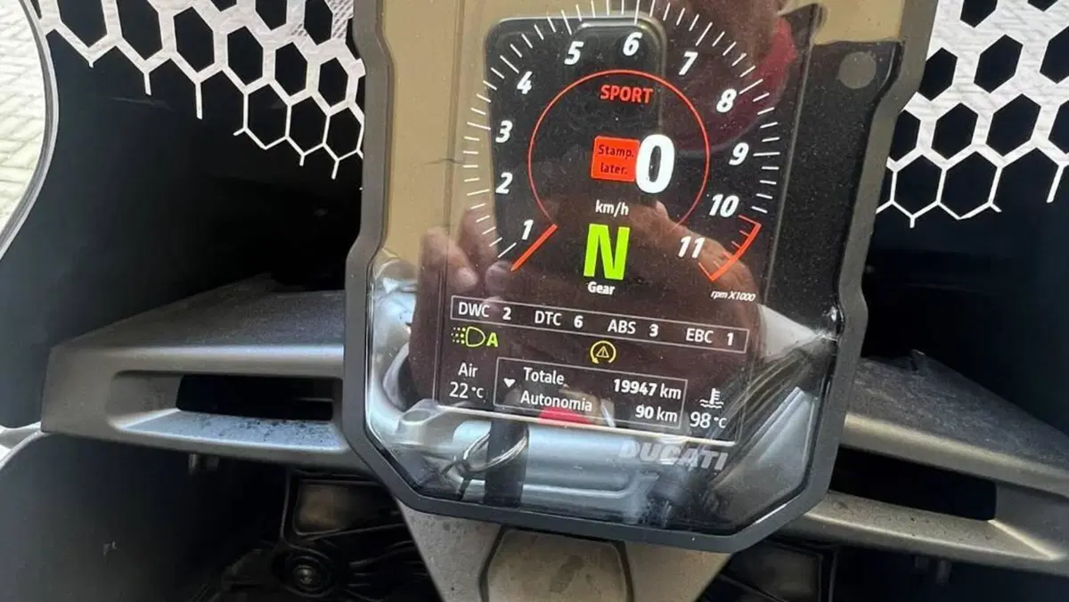 Ducati DesertX (2022 - 25)  (2)