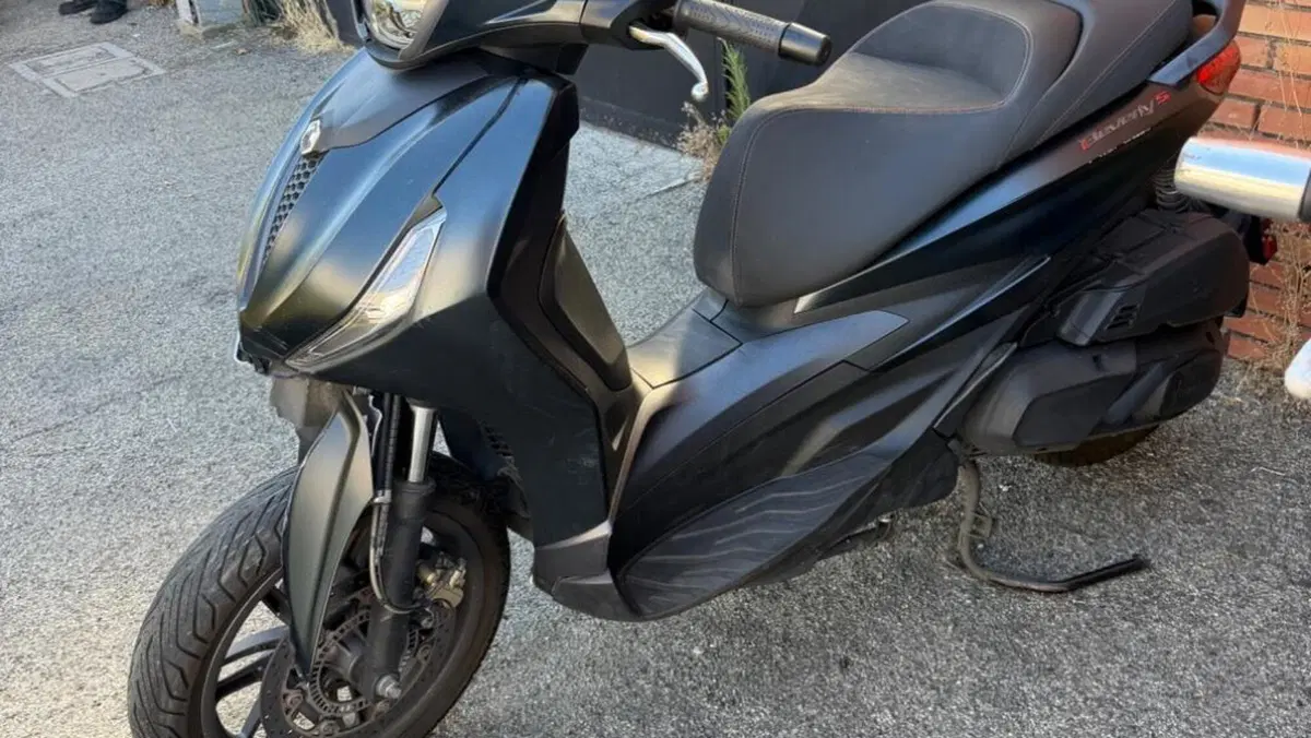 Piaggio Beverly 400 S ABS-ASR (2021 - 24)  (2)
