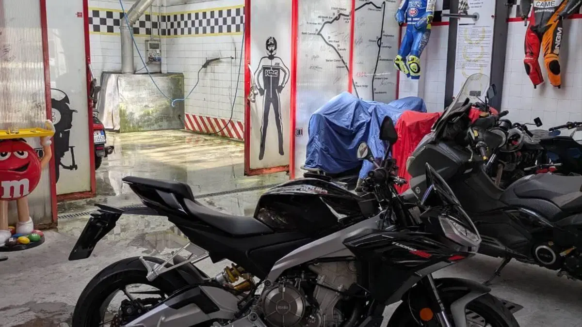 Aprilia Tuono 660 Factory (2022 - 24)  (3)