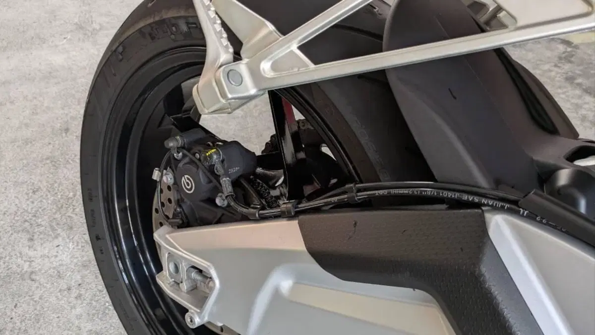 Aprilia Tuono 660 Factory (2022 - 24)  (5)