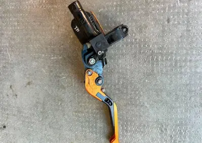 Pompa freno anteriore con leva KTM 390 Duke 2012/2 - Annuncio 10124773
