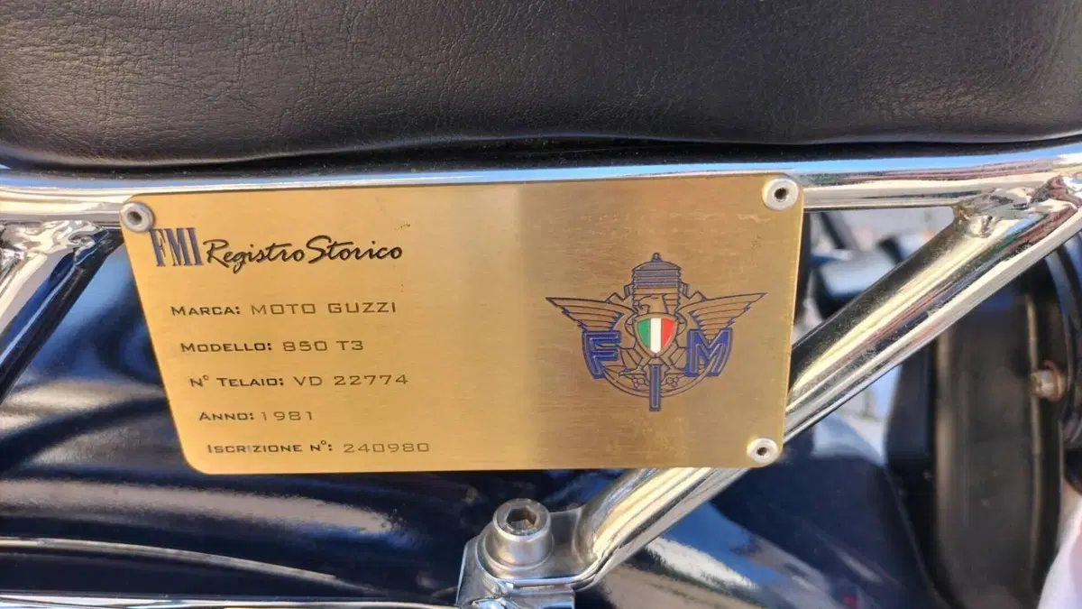 Moto Guzzi   (8)
