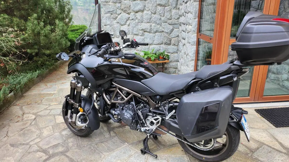Yamaha Niken 890 GT (2023 - 26)  (2)