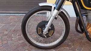 Ajs   (20)