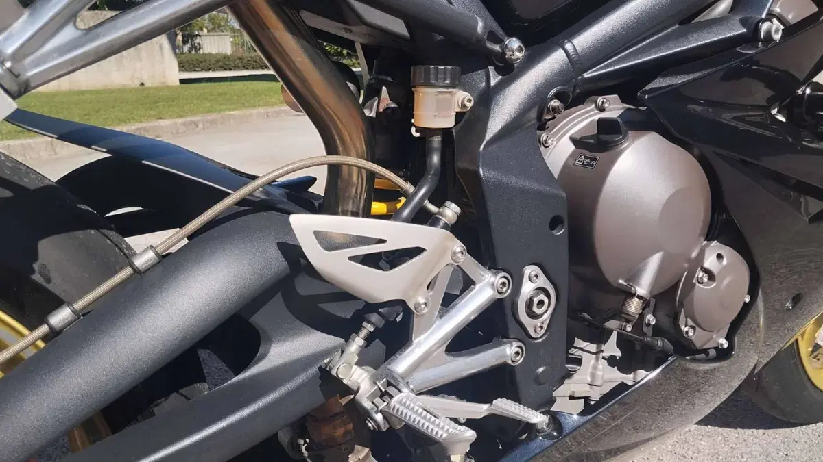 Triumph Daytona 675 (2006 - 08)  (6)