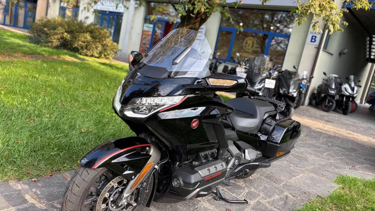 Honda GL 1800 Gold Wing (2018 - 20)  (2)