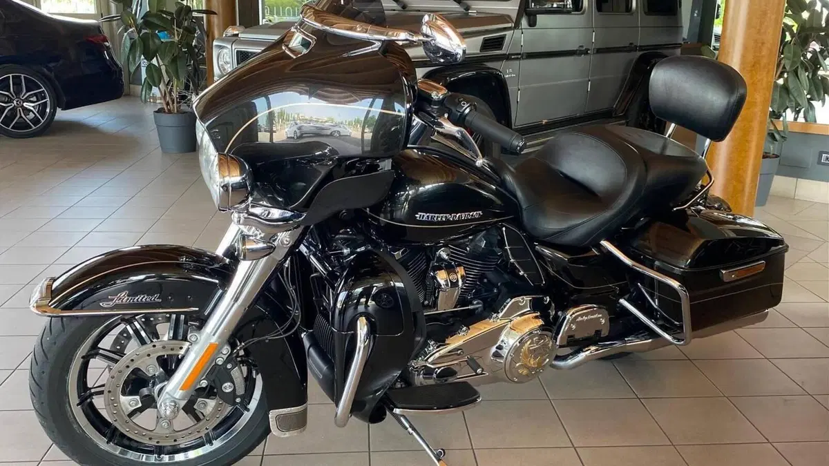 Harley-Davidson 107 Electra Glide Ultra Limited (2017 - 18) - FLHTK  (5)