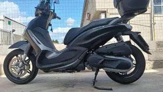 Piaggio Beverly 350 SportTouring ie ABS (2011 - 17) usata
