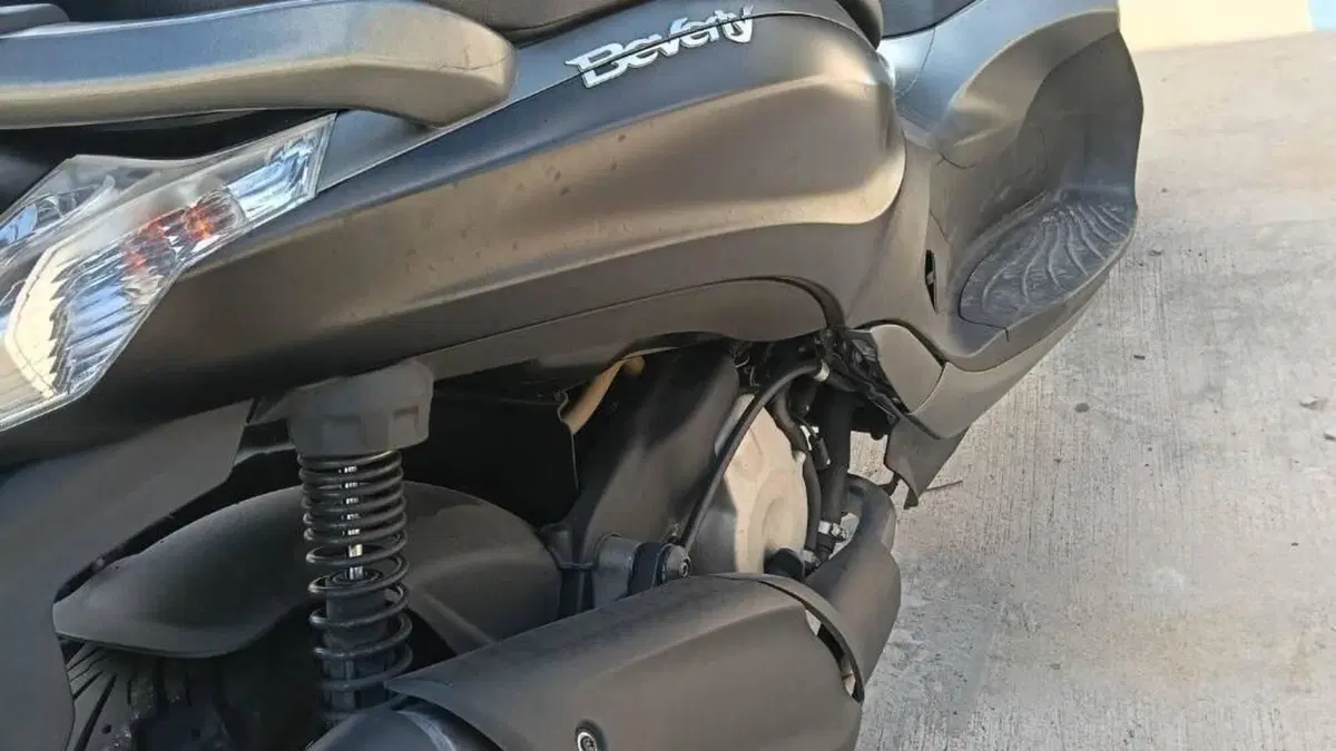 Piaggio Beverly 350 SportTouring ie ABS (2011 - 17)  (3)