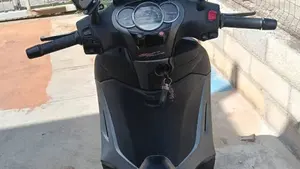 Piaggio Beverly 350 SportTouring ie ABS (2011 - 17)  (4)