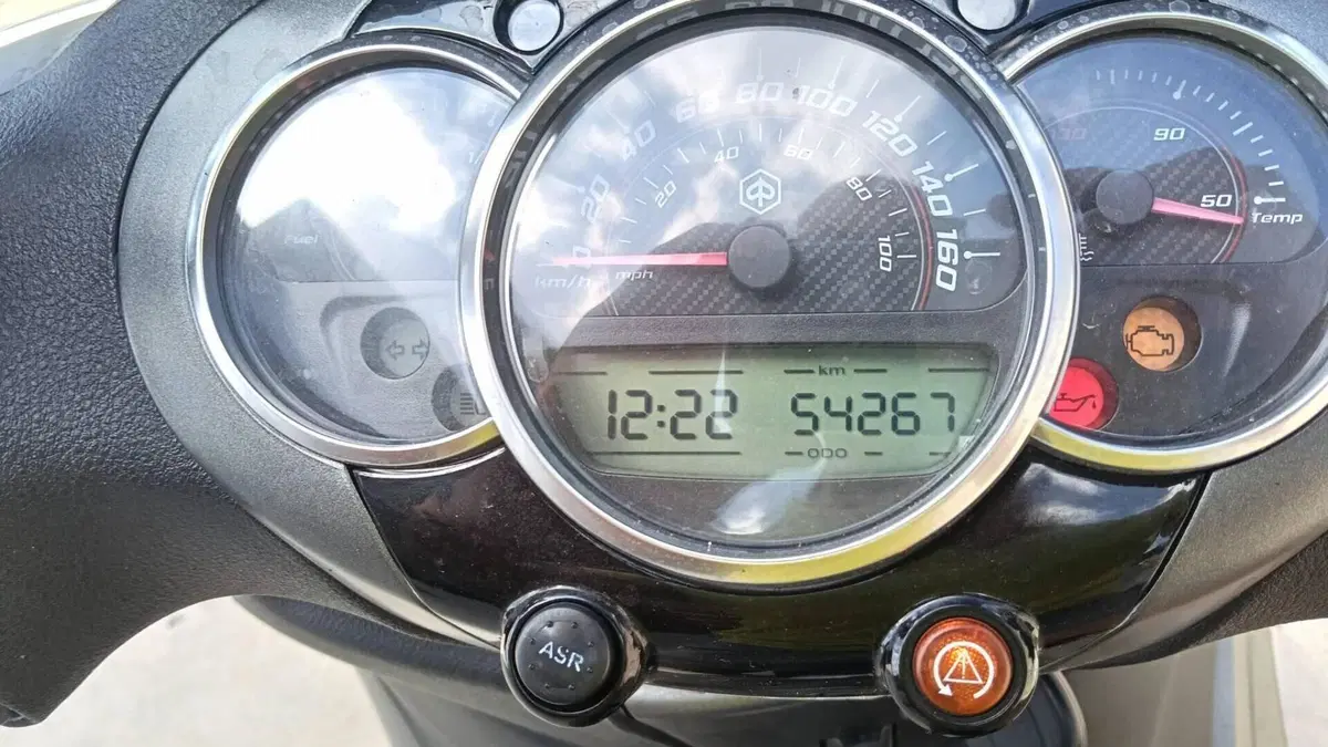 Piaggio Beverly 350 SportTouring ie ABS (2011 - 17)  (5)