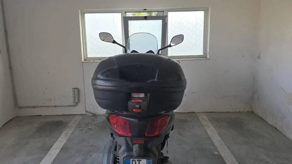 Yamaha X-Max 250 (2010 - 13)  (7)