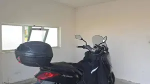 Yamaha X-Max 250 (2010 - 13)  (8)