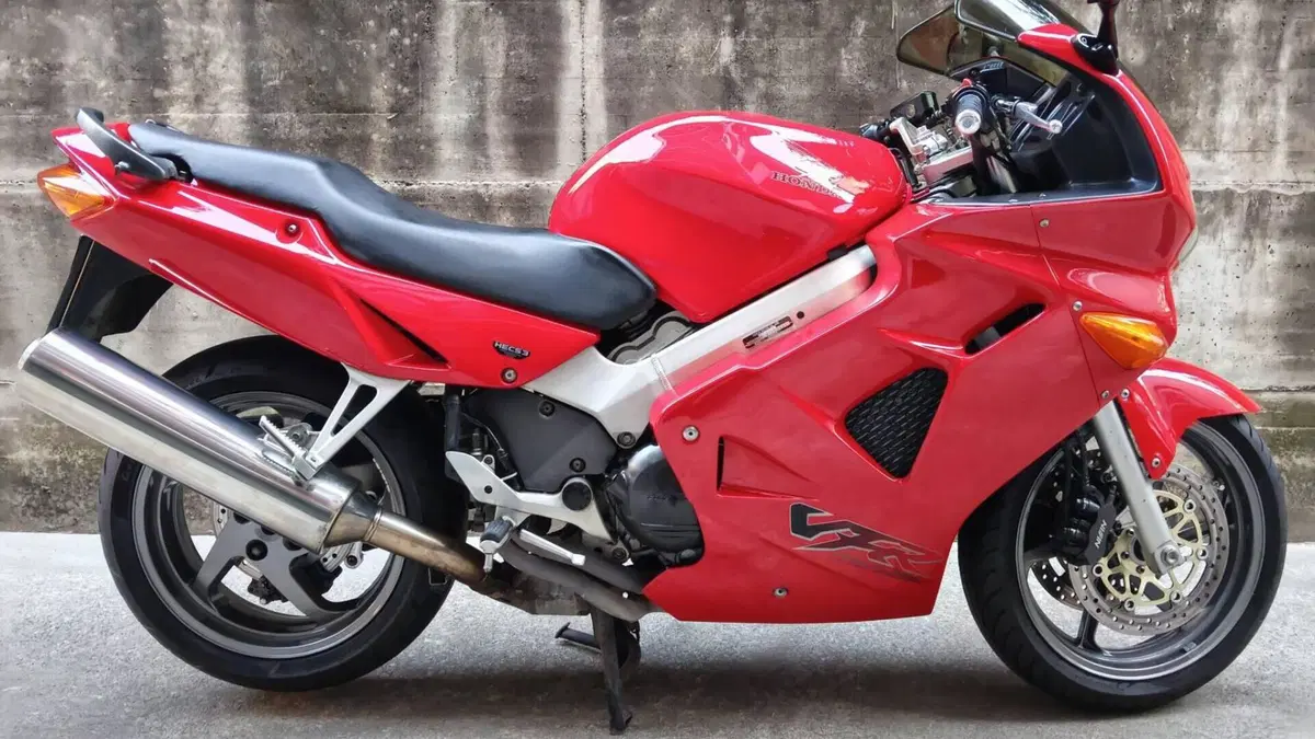 Honda VFR 800 (1998 - 01) 