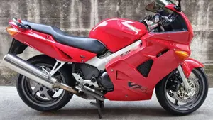 Honda VFR 800 (1998 - 01) 