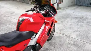 Honda VFR 800 (1998 - 01)  (11)
