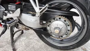 Honda VFR 800 (1998 - 01)  (14)