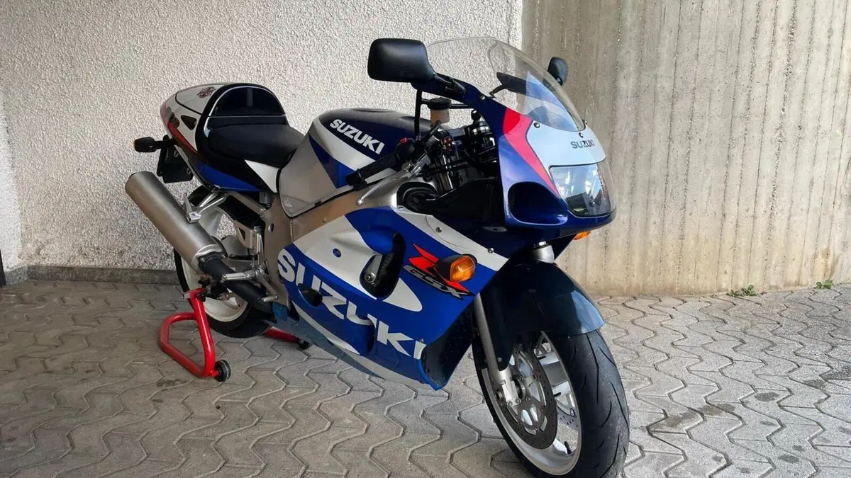Suzuki   (2)