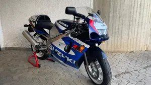Suzuki   (2)