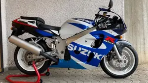Suzuki   (4)