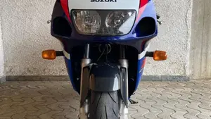 Suzuki   (5)