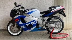 Suzuki   (7)