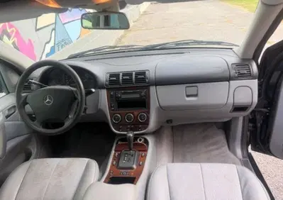 Mercedes-Benz Classe ML 270 turbodiesel cat CDI (9)