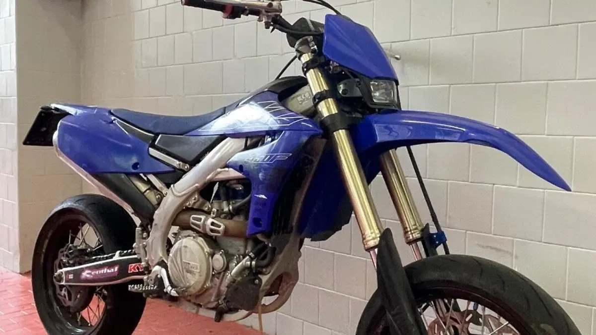 Yamaha YZ 450 F (2022)  (3)