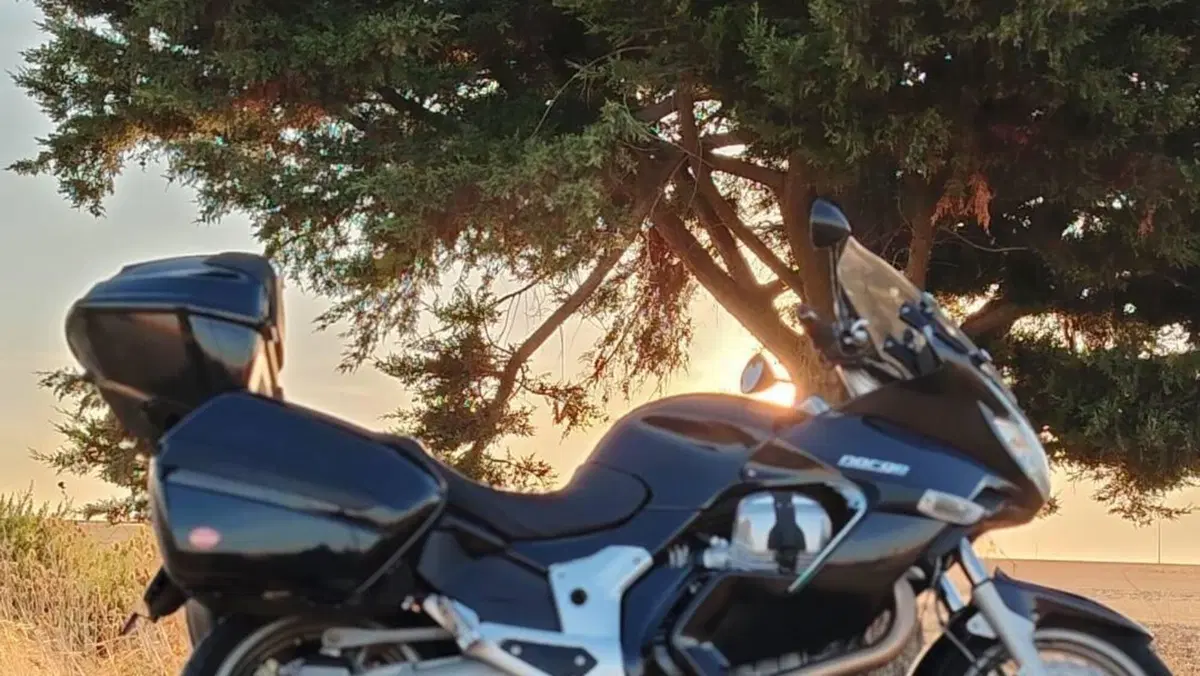 Moto Guzzi Norge 1200 GT (2009 - 11)  (3)