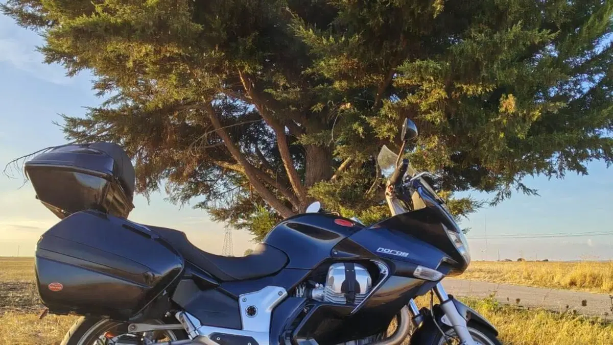 Moto Guzzi Norge 1200 GT (2009 - 11)  (4)