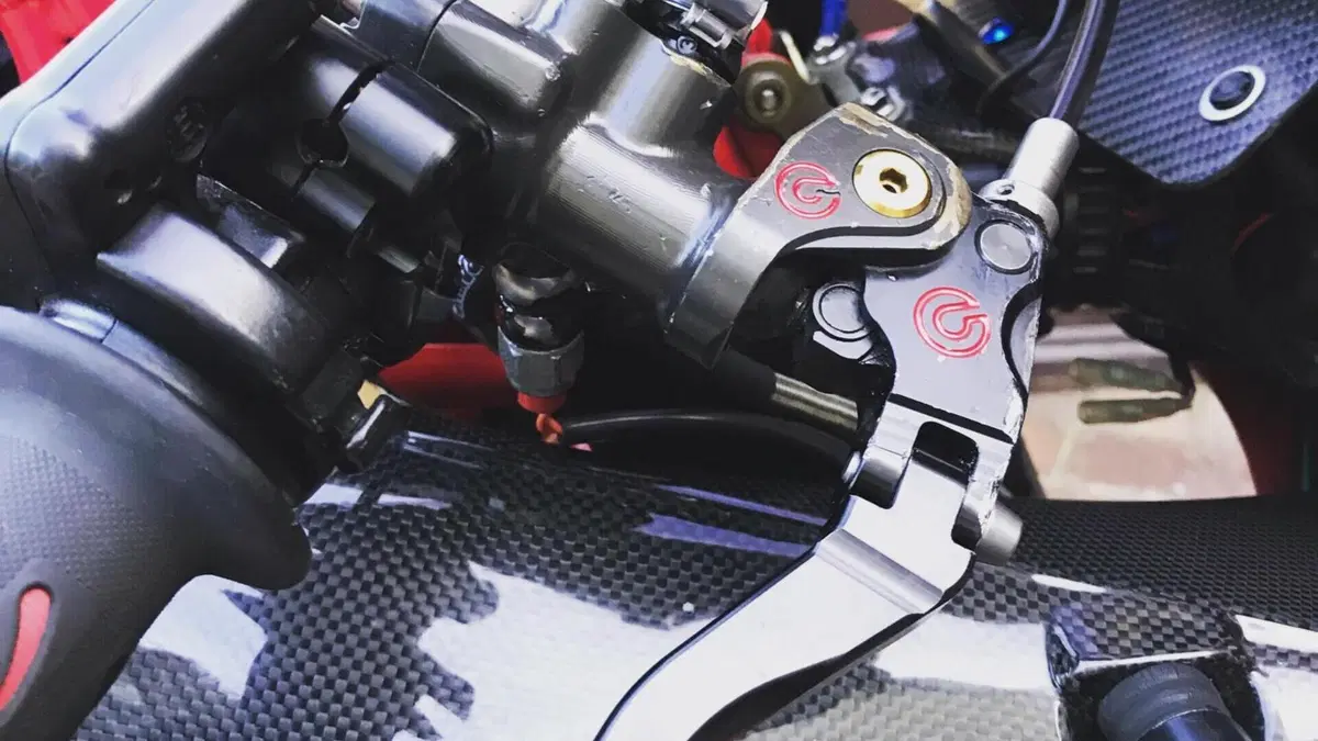 Ducati 996 Biposto (1998 - 01)  (11)
