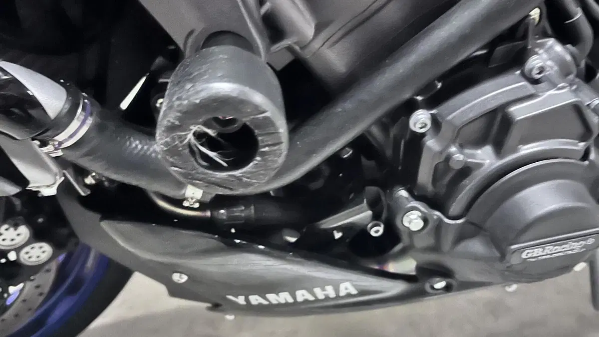 Yamaha MT-10 SP (2022 - 25)  (9)