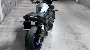 Yamaha MT-10 SP (2022 - 25)  (4)