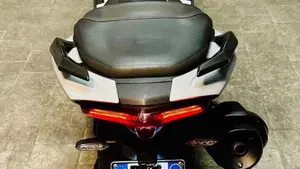 Yamaha T-Max 560 (2020 - 21)  (4)