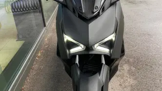 Yamaha X-Max 300 (2025 - 26)