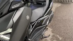 Yamaha X-Max 300 (2025 - 26)  (3)