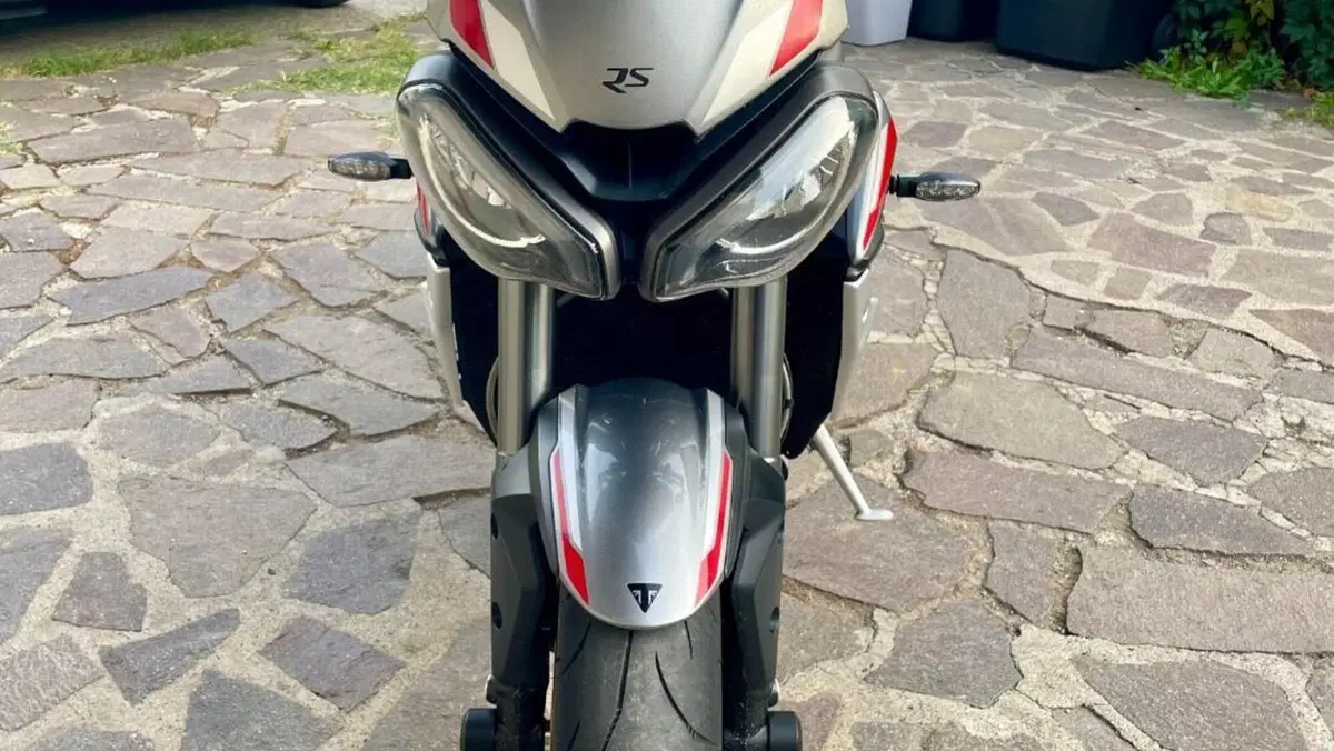 Triumph Street Triple RS (2020 - 22)  (6)