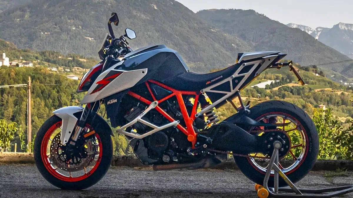 KTM 1290 Super Duke R ABS (2017 - 18)  (2)