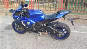 Yamaha YZF R1 (2020 - 25)  (2)