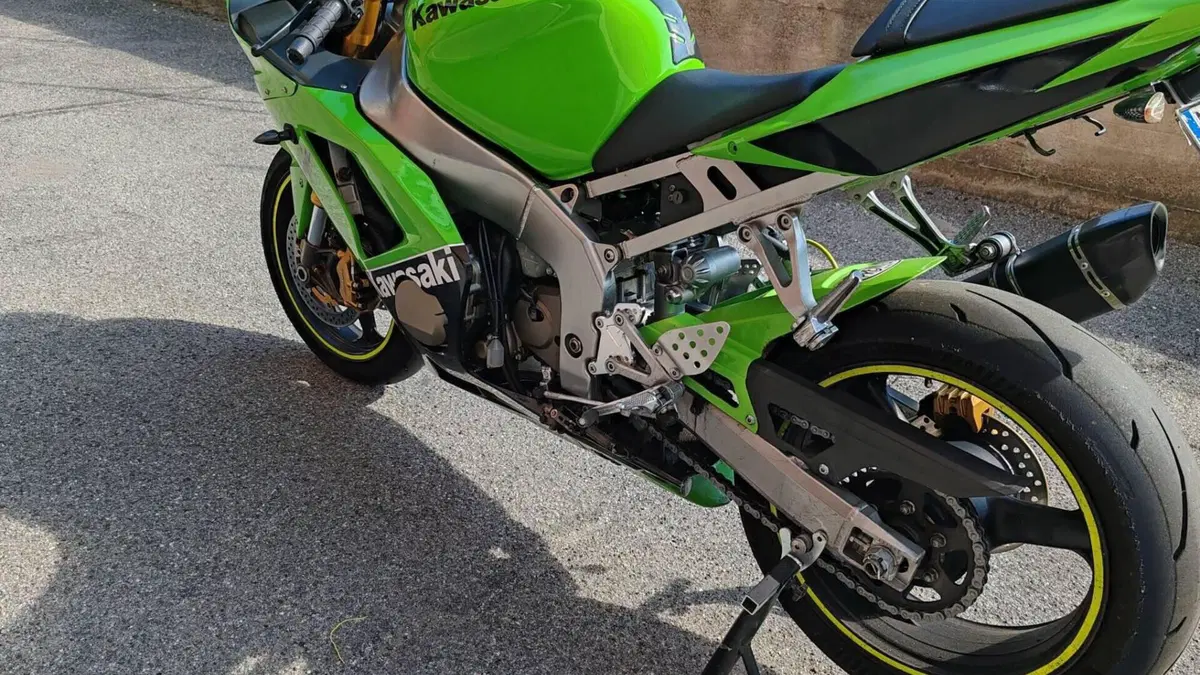 Kawasaki Ninja 636 ZX-6R (2003 - 04)  (5)