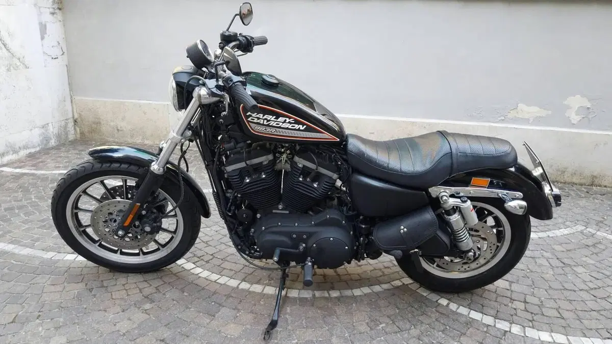 Harley-Davidson 883 R (2008 - 16) - XL 883R  (5)