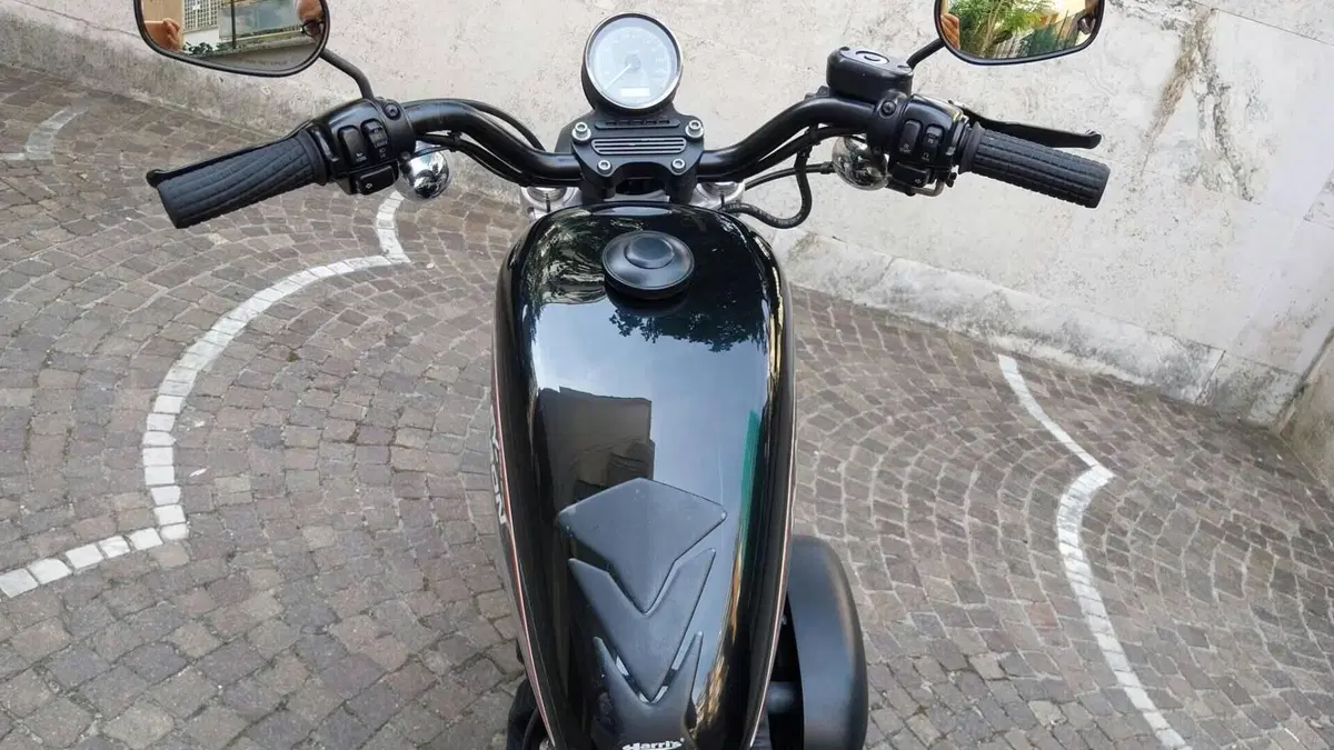 Harley-Davidson 883 R (2008 - 16) - XL 883R  (6)