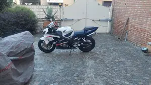 Honda CBR 600 F Sport  (3)
