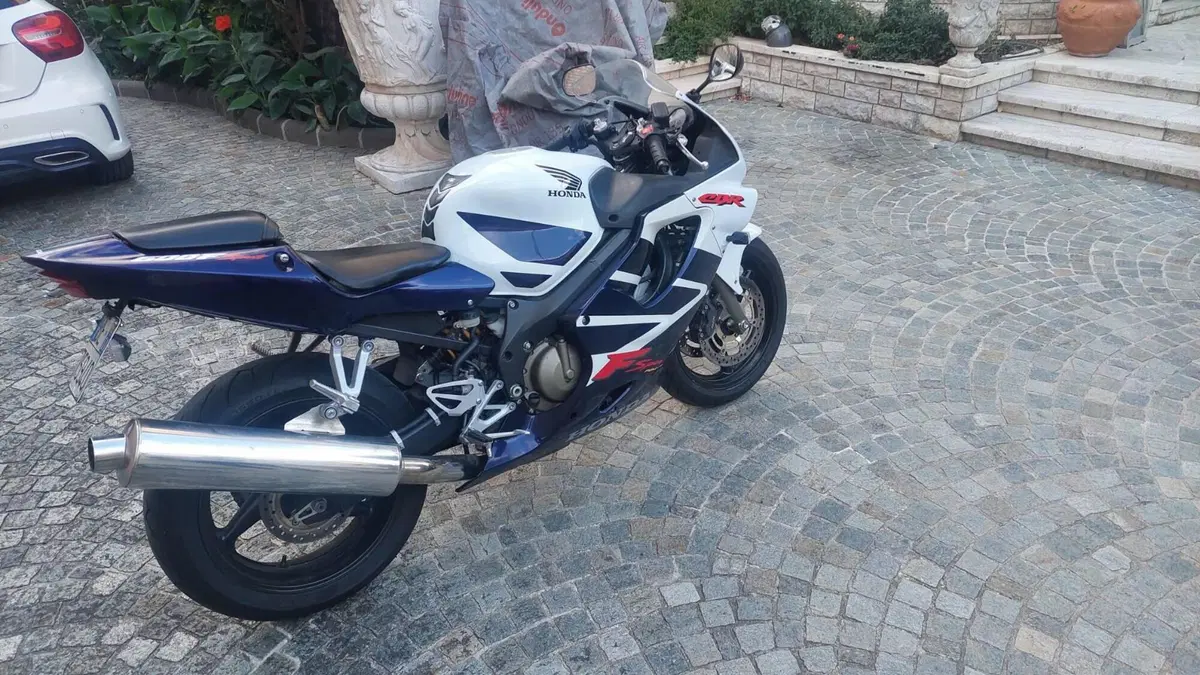 Honda CBR 600 F Sport  (4)
