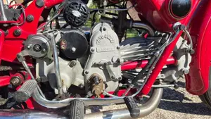 Moto Guzzi   (2)