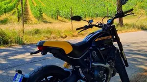 Ducati Scrambler 800 Full Throttle (2017 - 21)  (2)