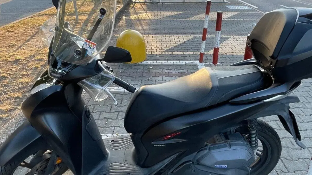 Honda SH 150i Sport (2022 - 23)  (2)