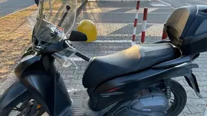 Honda SH 150i Sport (2022 - 23)  (2)