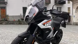 KTM 1290 Super Adventure S (2021 - 25)  (2)